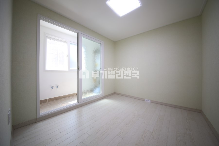 서울 중랑구 중화동 ☆ 중랑천 바로 옆 ☆ 7호선 중화역 도보이용 ☆ 완벽한 위치와 가격 !! ☆ 분양 매물번호 12389 사진 6