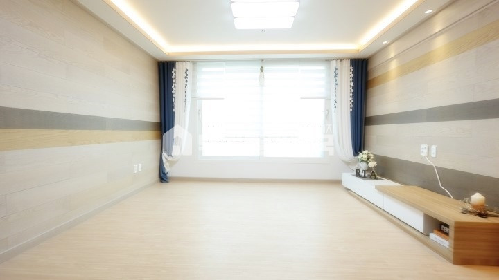 경기 용인수지구 죽전동 ★ 분당선 죽전역 이용가능 ★ 신세계백화점등 편익시설 다수 ★ 3룸 실입 & 투자가치 최고의 3룸 ★ 분양 매물번호 10735 사진 1