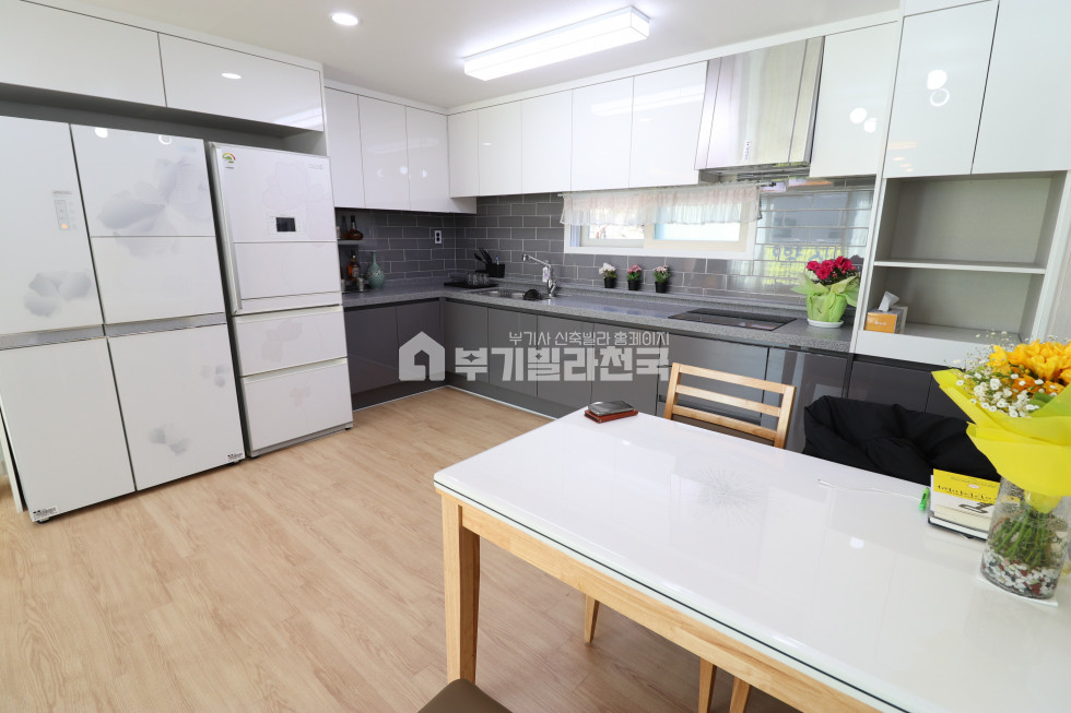 경기 고양시 덕양구 내유동 테라스 ! , 보조주방 , 실평수 33평 , 정남향 , 버스정류장 분양 매물번호 13968 사진 6