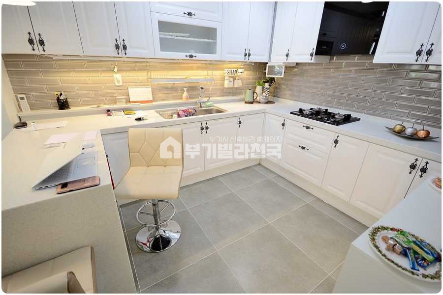 서울 은평구 녹번동 거실 주방 이쁘게 잘빠졌어요 , 구조 굿굿 분양 매물번호 12693 사진 5