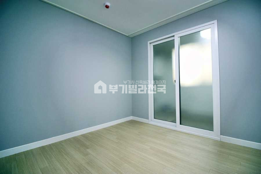 경기 고양시 일산동구 풍동 ☆ 풍산역 도보이용가능 / 작은 테라스가 있는 깔끔한 쓰리룸 / 신혼추천!! 분양 매물번호 12018 사진 7