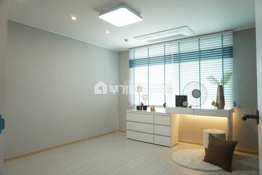 경기 용인수지구 동천동 ◈ 동천동 신축 ◈ 우수한 학군과 편의시설 풍부◈ 쾌적한 주거환경이라 너무 좋아요◈ 전세 매물번호 13888 사진 9