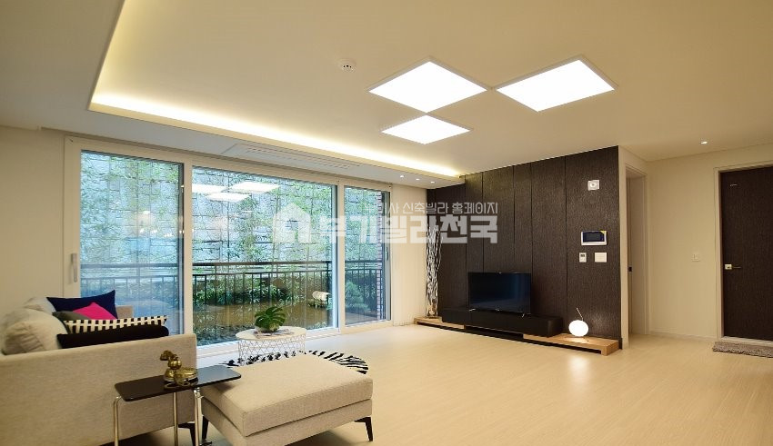 서울 마포구 성산동 거실 , 주방 , 방 모두 큼직큼직 분양 매물번호 14207 사진 2