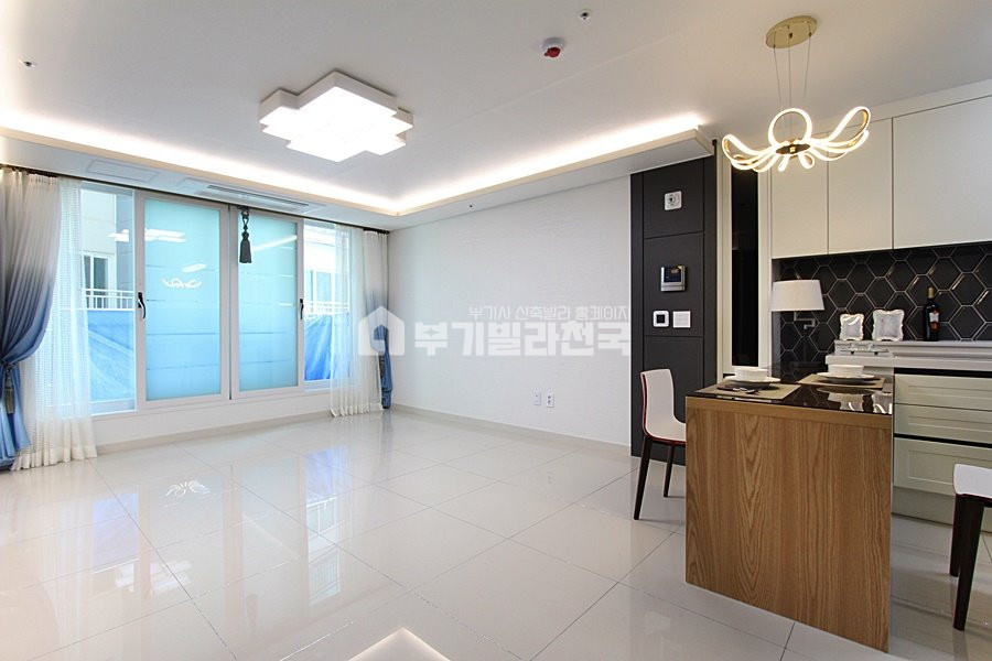 서울 중랑구 중화동 ◈ 중화동 3룸 ◈상봉역 도보10분 ◈ 흠 잡을곳 하나 없는 구조와 인테리어 ~!◈ 분양 매물번호 15253 사진 1