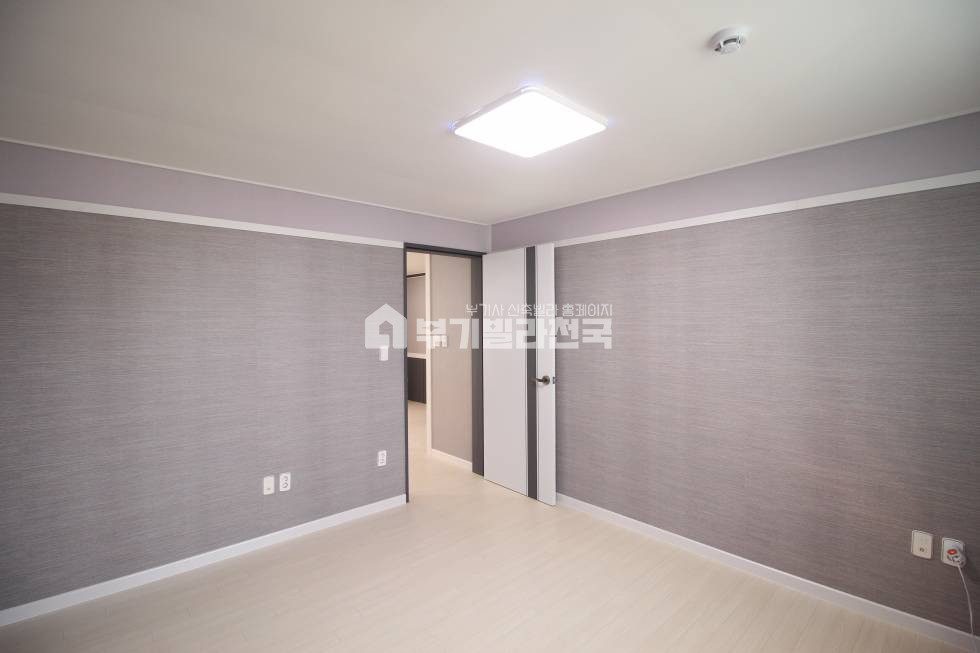 경기 성남분당구 야탑동 ▣ 야탑동 넓은 신축 투룸 ▣ 오픈하자마자 대박 현장 ~! ▣ 전세가격에 내집마련^^ ▣ 분양 매물번호 15242 사진 3