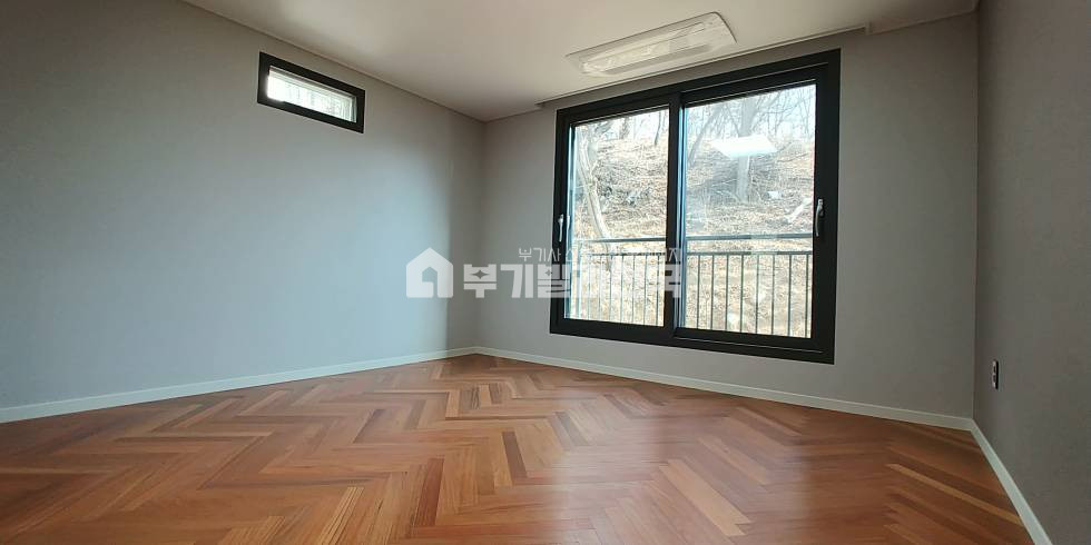 경기 성남수정구 양지동 ◈ 숲세권+학세권 ◈ 양지동 신축 3룸 ◈ 전원주택 같은 분위기로 조경까지 끝내 줍니다!! ◈ 분양 매물번호 15351 사진 5