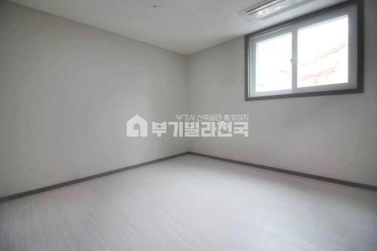 서울 동작구 노량진동 『여기다 탁선생!! 누구보다 대박현장만을 뽑아 안내해드리는 여기다 탁선생!!』 신혼 투룸 마지막 선택지!! 폴리싱타일 마감에 거실 통창!! 너무 눈부시죠?? 분양 매물번호 15433 사진 3