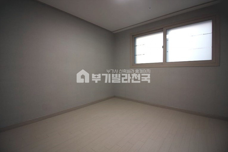 서울 송파구 풍납동 ★ 풍납동 투룸 군더더기 없는 깔끔한 디자인. 1인거주 & 신혼집으로도 거뜬합니다. ★ 분양 매물번호 15438 사진 3