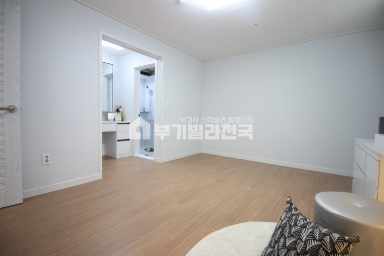 서울 강서구 공항동 ▶ 깔끔한 디자인으로 확실하게 지었습니다. 판상형 구조 정품자재사용으로 AS까지 완벽하게!! ◀ 분양 매물번호 15441 사진 5
