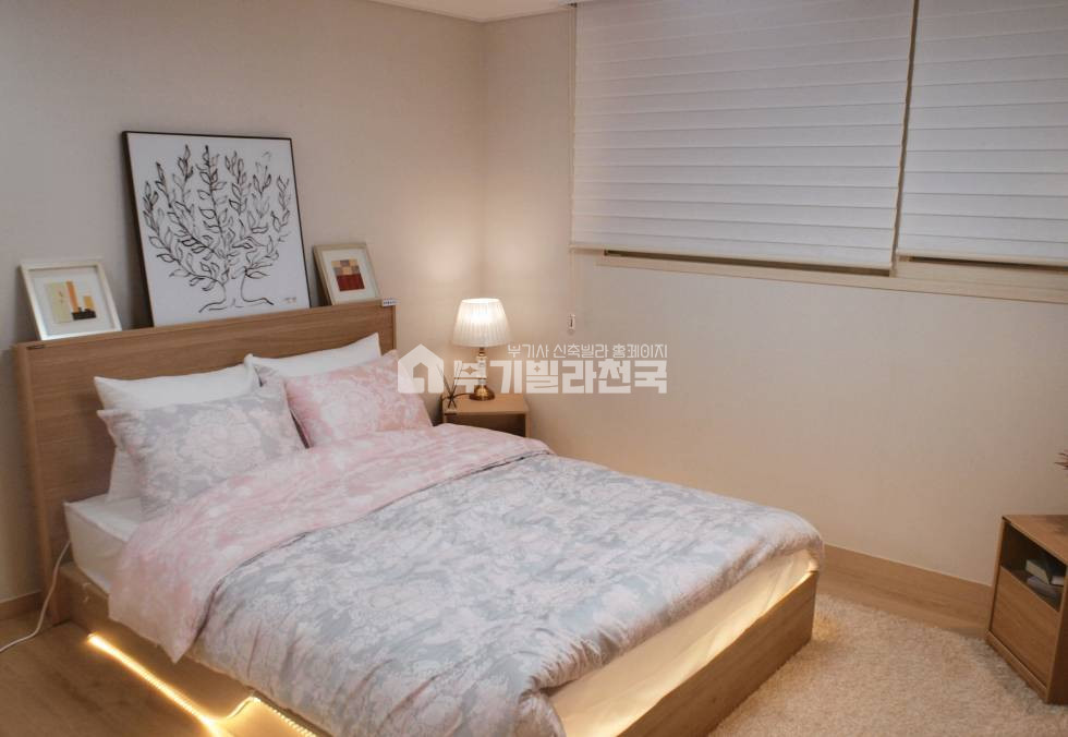 경기 성남분당구 율동 ▣ 전원주택같은 느낌 물씬 풍기는 율동공원 신축3룸 ▣ 100% 지하주차 ▣ 아이키우기 정말 좋은 주거지 !! ▣ 분양 매물번호 15400 사진 6