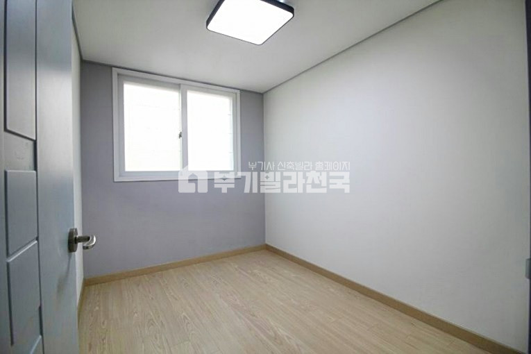 경기 부천오정구 오정동 『둘이 살다 셋이 살아도 좁은지 모르는 넓은 집』 넓은 거실,주방!! 친환경인증 획득!! 아토피, 독성물질 배출 걱정 NO!! 분양 매물번호 15447 사진 5
