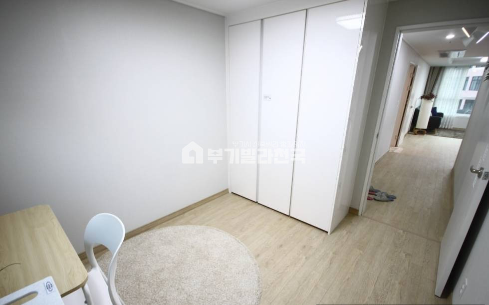 경기 용인수지구 상현동 ◈ 상현동 귀한 신축 3룸 ◈ 잘빠진 구조의 3룸 투어가요~~~ ◈ 실입주금 걱정 마세요^^ ◈ 분양 매물번호 15524 사진 4